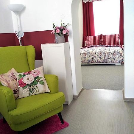 Апартаменты Apartman 4U Centrum + Free Parking Оломоуц Экстерьер фото